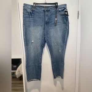 MOVING SALE Kut by the same Cloth Katy crop straight leg